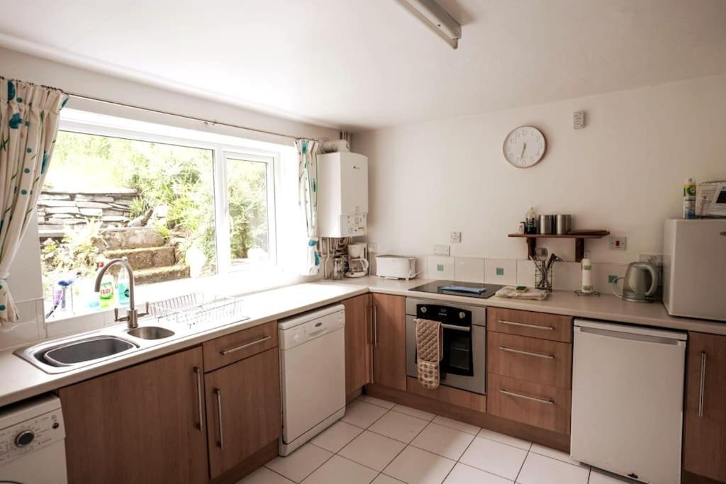 Welsh Holiday Home Sleeps 5 Close To Beaches & Mountains Nantlle ภายนอก รูปภาพ