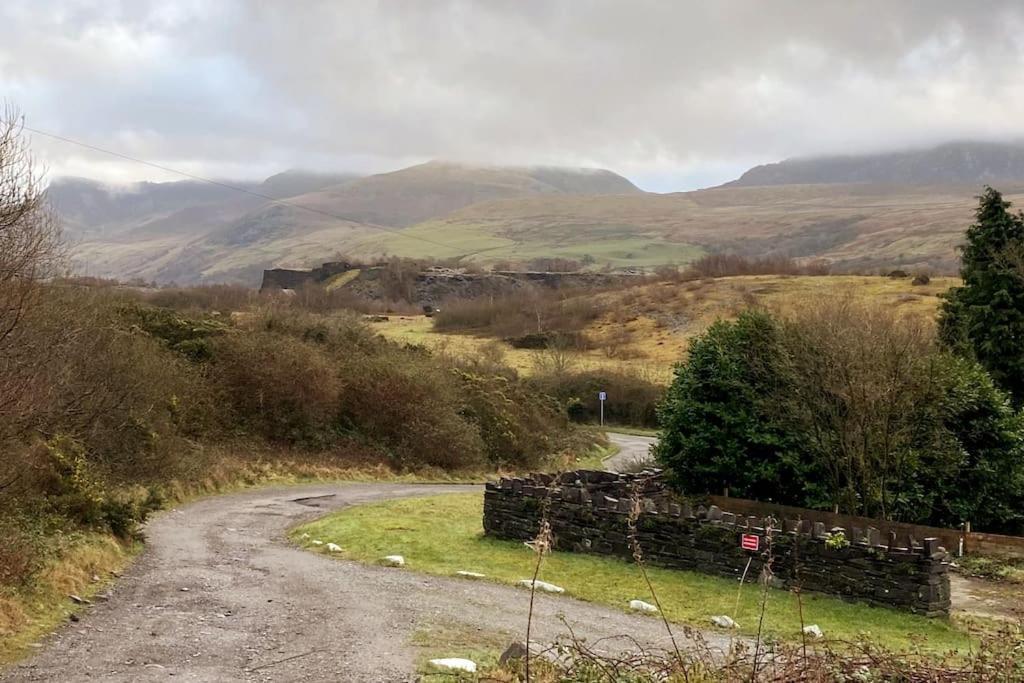 Welsh Holiday Home Sleeps 5 Close To Beaches & Mountains Nantlle ภายนอก รูปภาพ