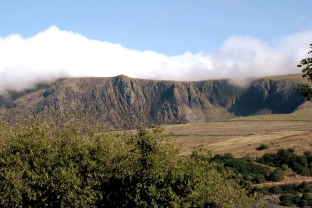 Welsh Holiday Home Sleeps 5 Close To Beaches & Mountains Nantlle ภายนอก รูปภาพ