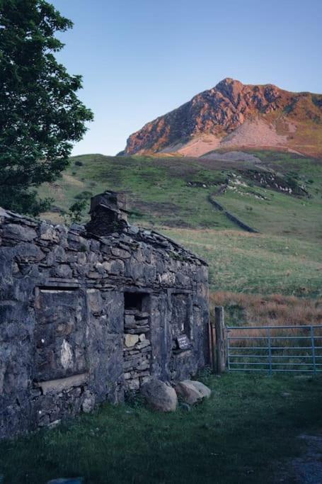 Welsh Holiday Home Sleeps 5 Close To Beaches & Mountains Nantlle ภายนอก รูปภาพ